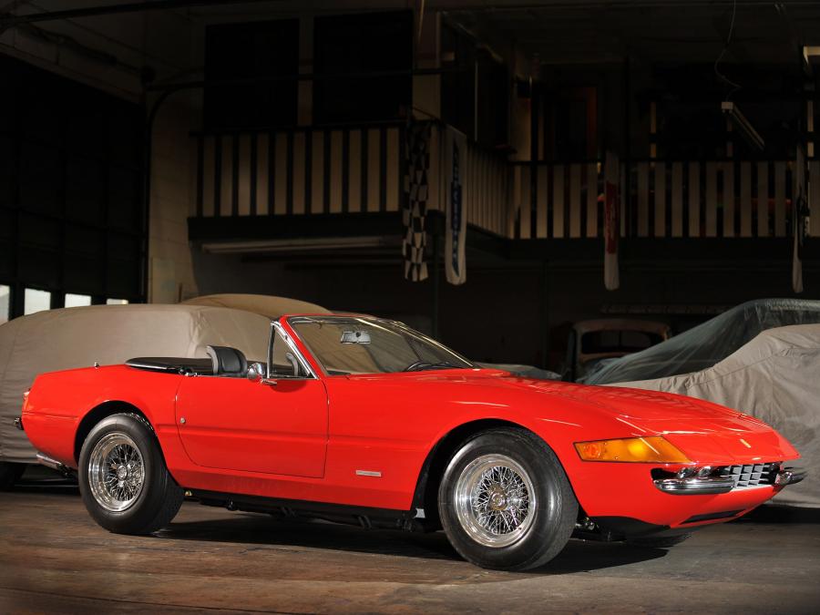  Ferrari 365 GTS/4 Daytona 1971 года  (фото 21 из 32)